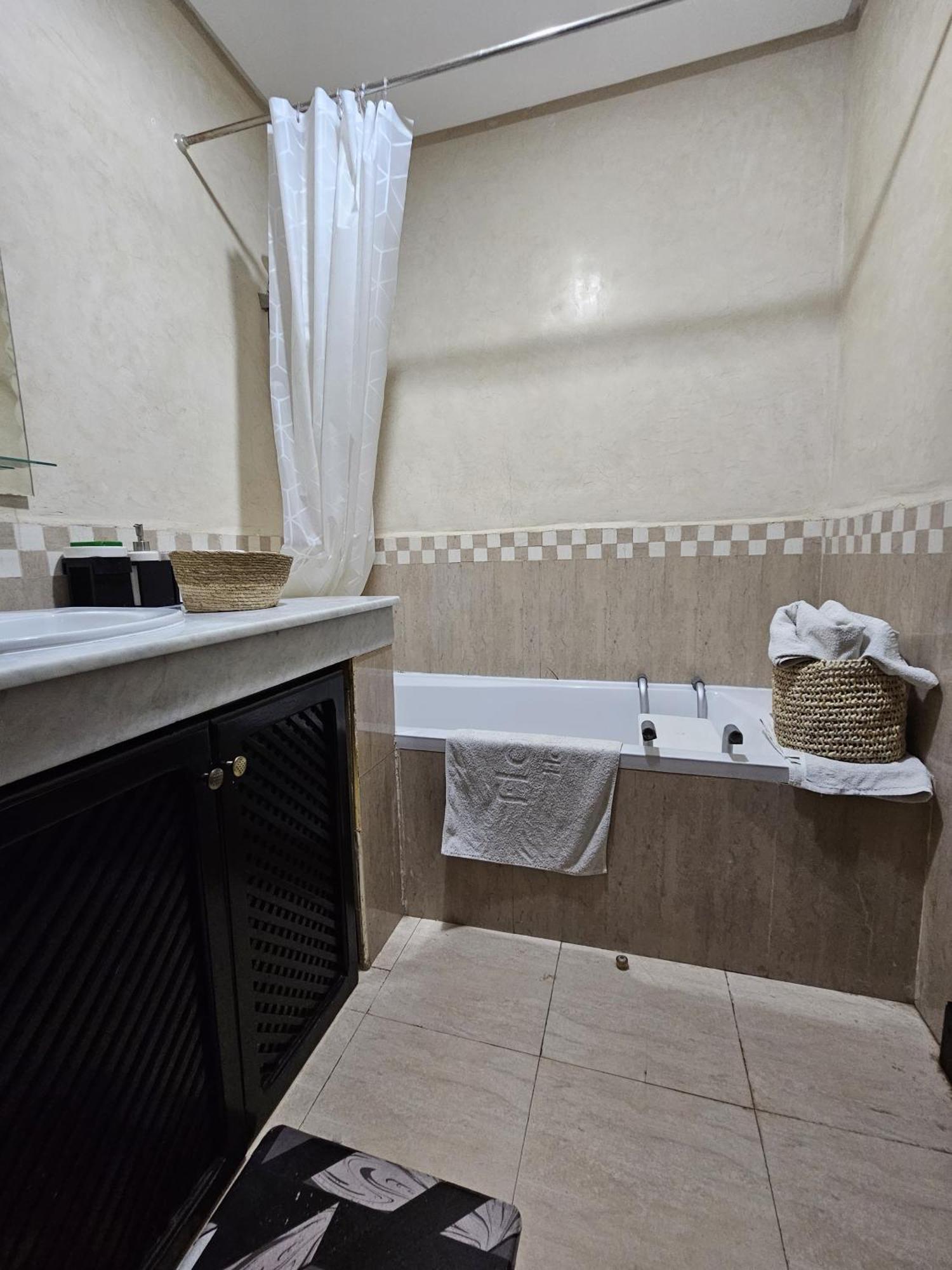 Appartement Douillet Au Centre Gueliz Marakeş Dış mekan fotoğraf